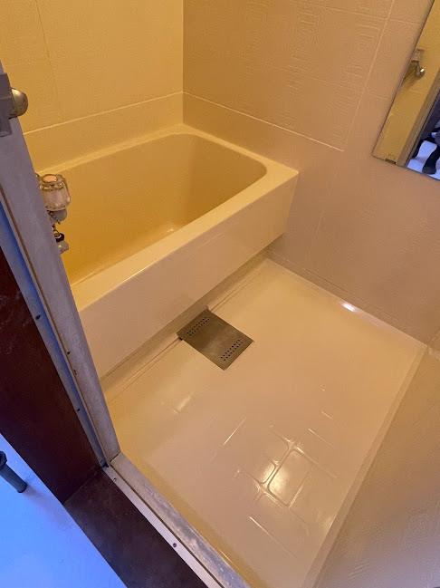 豊平区アパートハーフセット塗装（浴槽＋床）